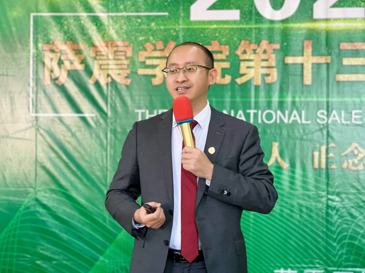 薩震節(jié)能空壓機總經(jīng)理程紅星